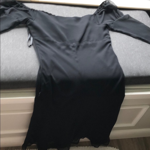SOLD—Gorgeous vintage black dress - Picture 6 of 6